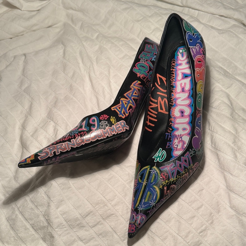BALENCIAGA - Graffiti Knife Point Ice Pick Pump Size 40